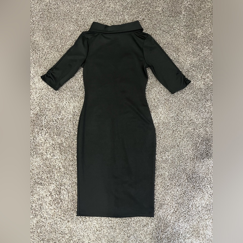 Unique Vintage High-Neck Wiggle Dress - Black